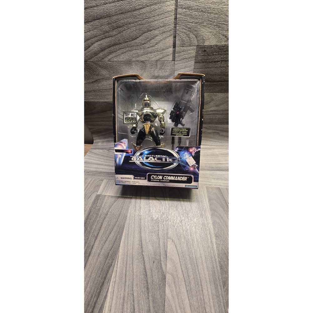 VINTAGE BATTLESTAR GALACTICA CYLON COMMANDER TRENDMASTERS 1996